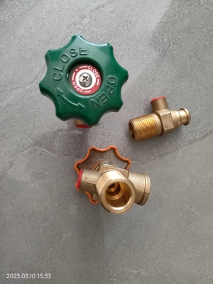 kaufen Messing-selbstschließend Ventil LPG für das Wieder füllen des Flüssiggas-Zylinders online manufacture